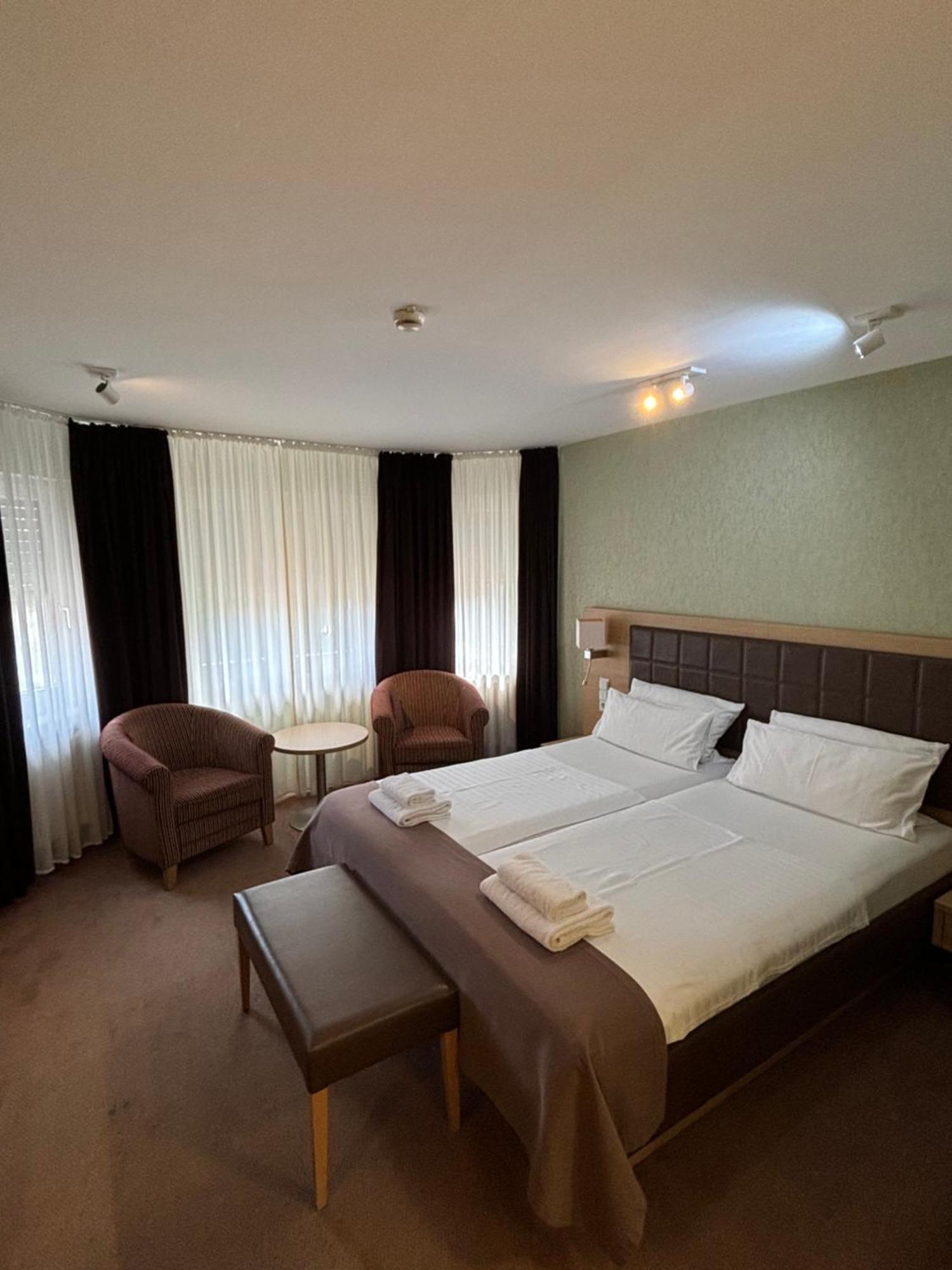Hotel Ortel Gmbh Besigheim Kültér fotó
